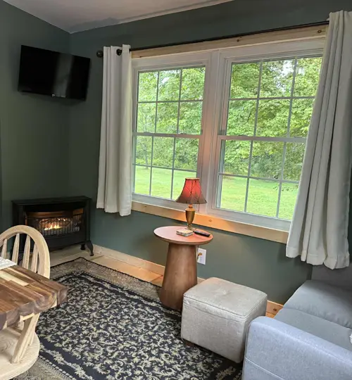 Siting area with end table